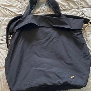 Lululemon on my level tote